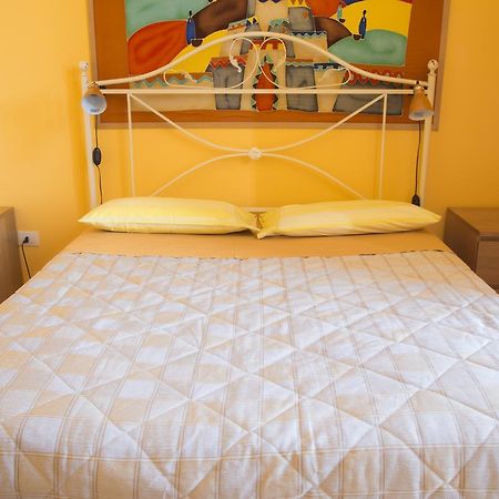 Al Centro E Meglio B&B Napoli Eksteriør billede