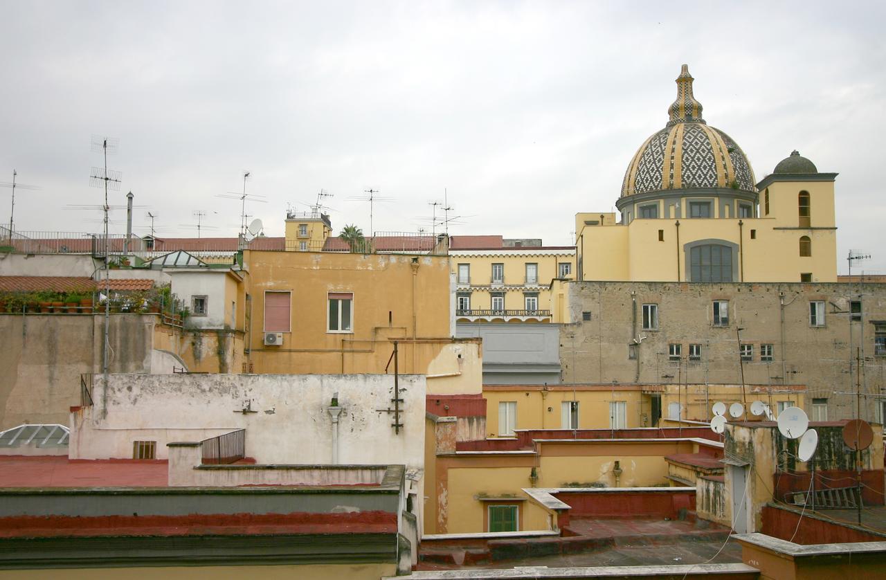 Al Centro E Meglio B&B Napoli Eksteriør billede